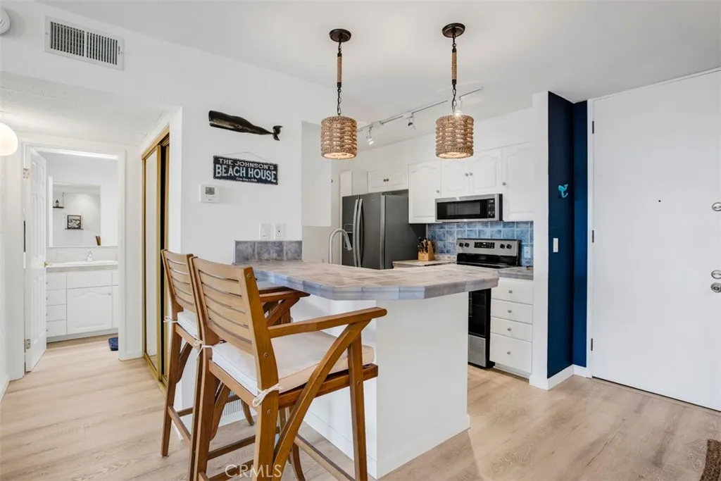 Long Beach, CA 90802