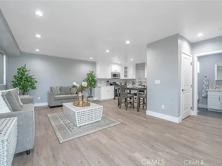 Los Angeles, CA 90003