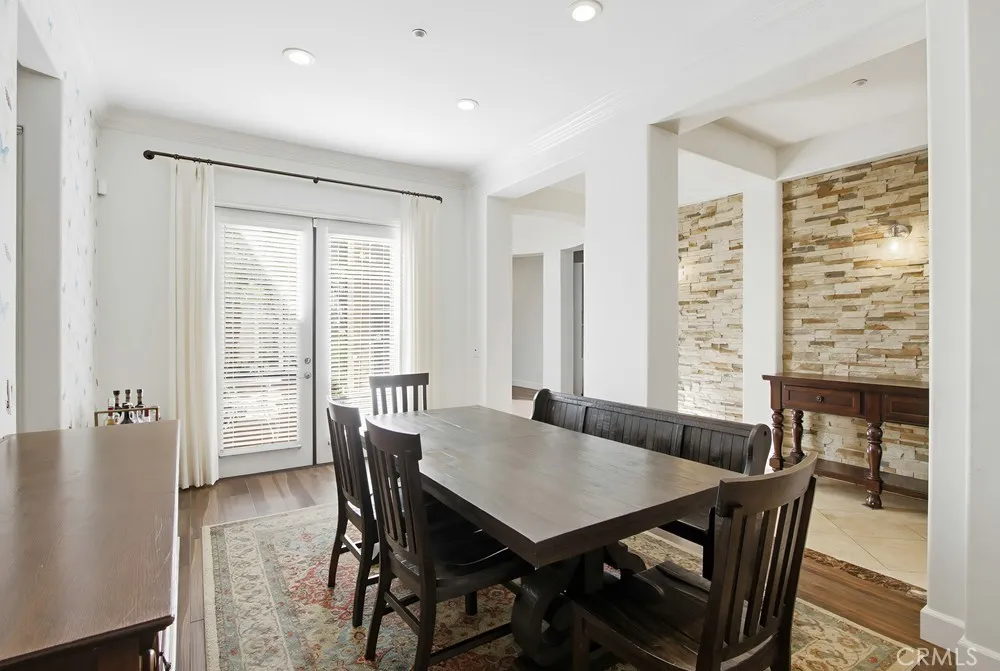 https://cdn.realtyfeed.com/cdn/127/306581881/7681fbce7d55b3516e2b9c49eb942c5c.webp