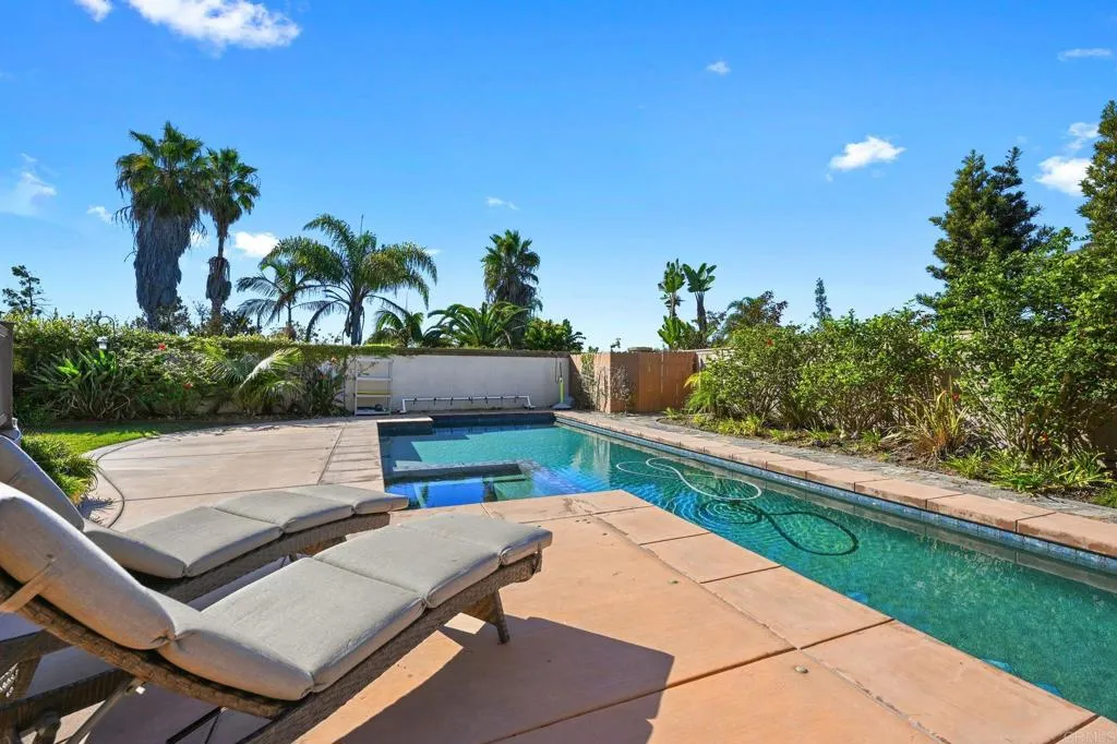 https://cdn.realtyfeed.com/cdn/127/306581932/9f2672f71dc82b228aa818d7869af5ae.webp