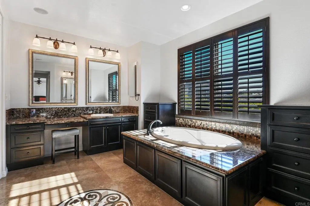 https://cdn.realtyfeed.com/cdn/127/306581932/e7fea8570ba2025bb7dc380d558ece15.webp