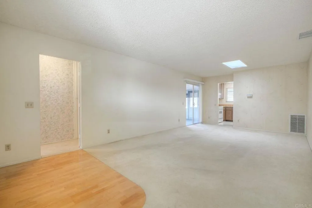 https://cdn.realtyfeed.com/cdn/127/306581995/9a6d319641cd46e3275974a502fd8e14.webp