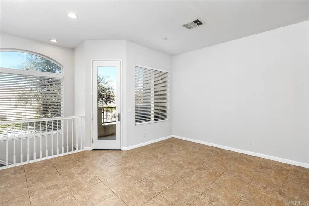 https://cdn.realtyfeed.com/cdn/127/306581996/17fa52255c98ca3f56c995518722ed12.webp