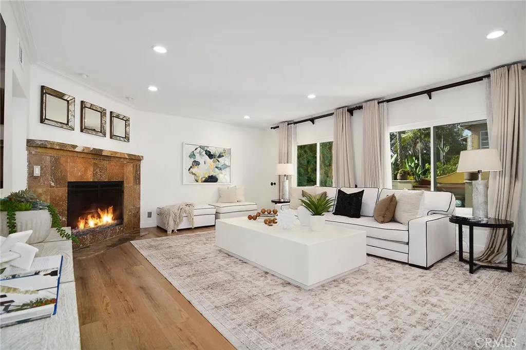 959 N Doheny Unit 205, West Hollywood, CA 90069 - Photo 3 of 25, West Hollywood, CA