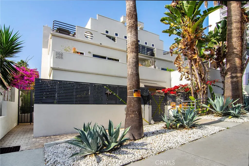 959 N Doheny Unit 205, West Hollywood, CA 90069