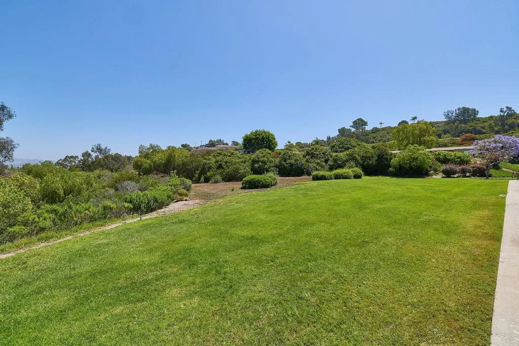 https://cdn.realtyfeed.com/cdn/127/306582025/194c6b57961e2b5e8cc6aa2a43f95bed.webp