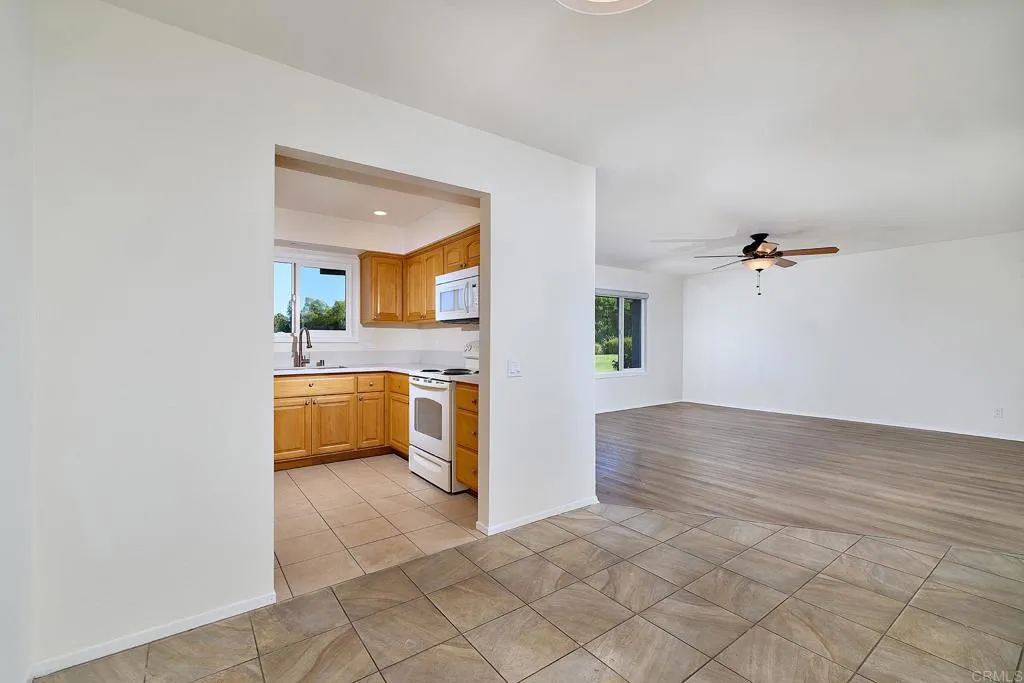 https://cdn.realtyfeed.com/cdn/127/306582025/d4cd521f66ba54b44ba7a906575ef559.webp