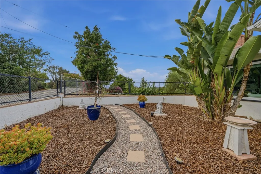 https://cdn.realtyfeed.com/cdn/127/306582059/4141a07ca238d024ed8ad0dcd0821986.webp
