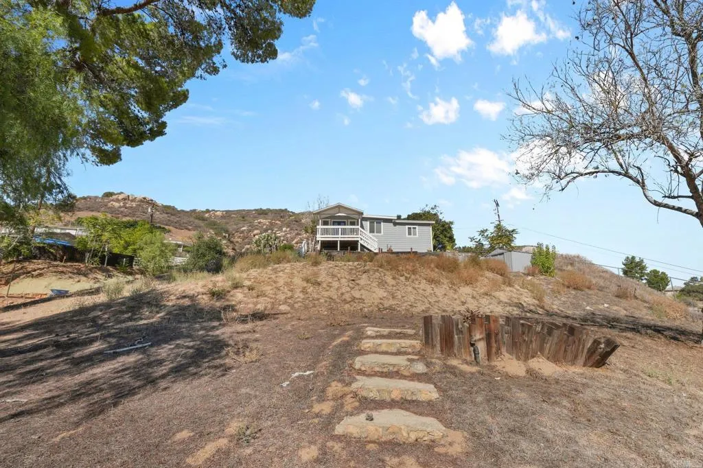 https://cdn.realtyfeed.com/cdn/127/306582140/1b39dc2a5caf622986c000332d6b6f19.webp