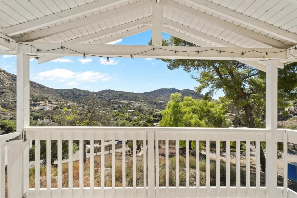 https://cdn.realtyfeed.com/cdn/127/306582140/abccd38ce2486ba18414ee56cf6e6268.webp