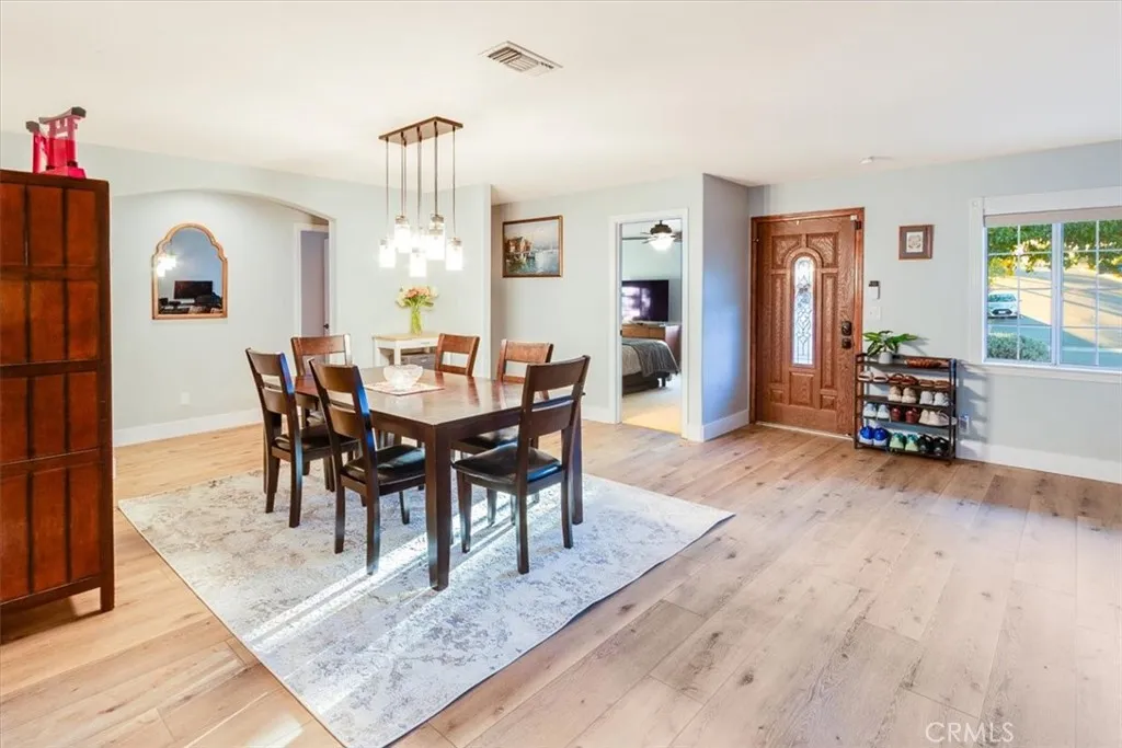 https://cdn.realtyfeed.com/cdn/127/306582161/c590a5aac955b15e3864c57ae80b3285.webp