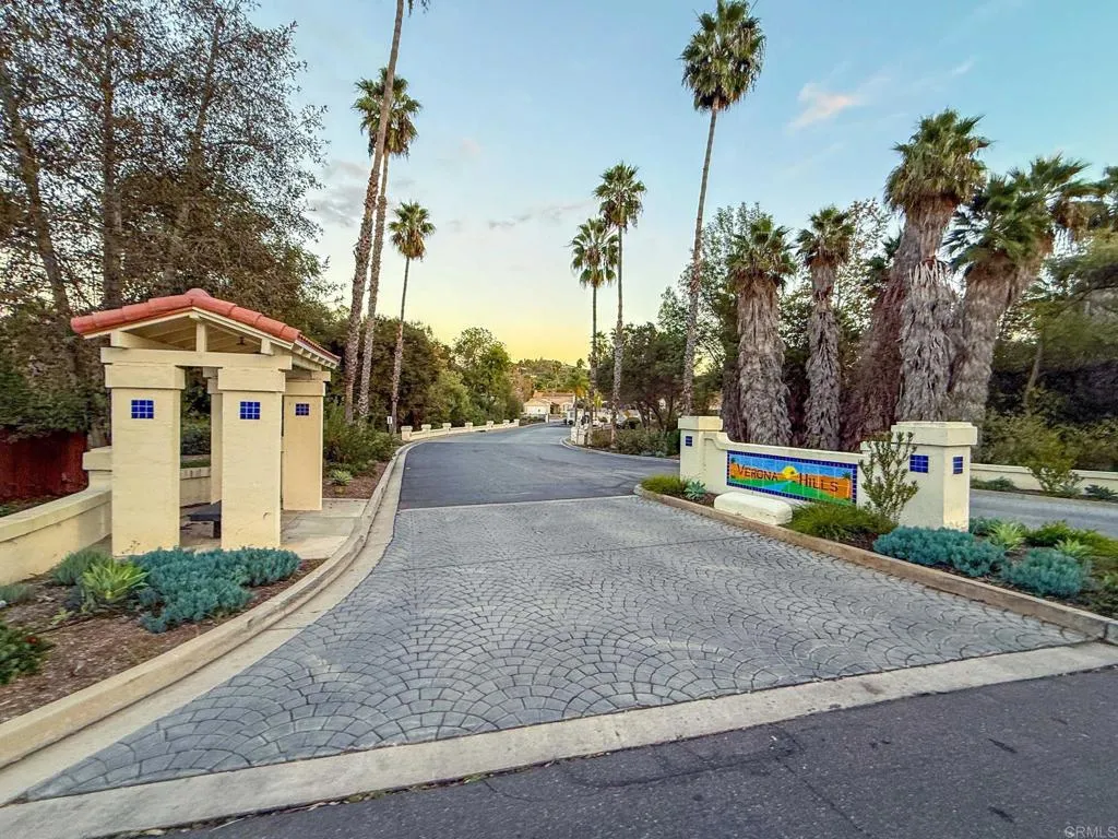https://cdn.realtyfeed.com/cdn/127/306582172/95e0893353b4ced996b013c26c74069c.webp