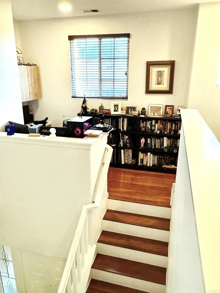 https://cdn.realtyfeed.com/cdn/127/306582258/bd919ce04c45748289756f95824150cb.webp