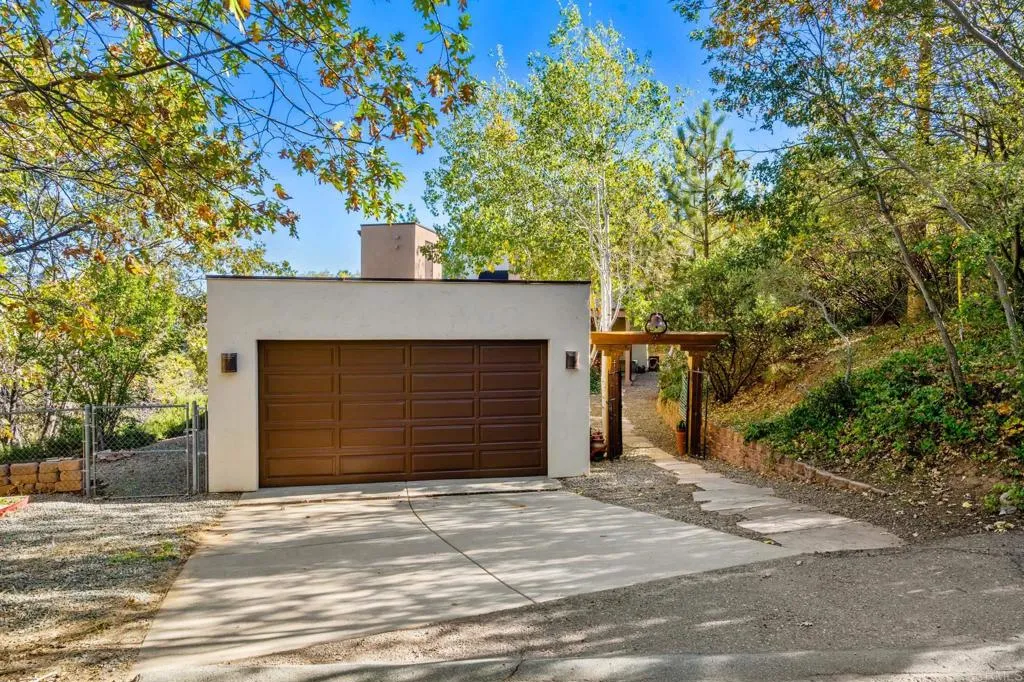 https://cdn.realtyfeed.com/cdn/127/306582349/f999f955e9eb2723ca5f4eee1309d0bb.webp