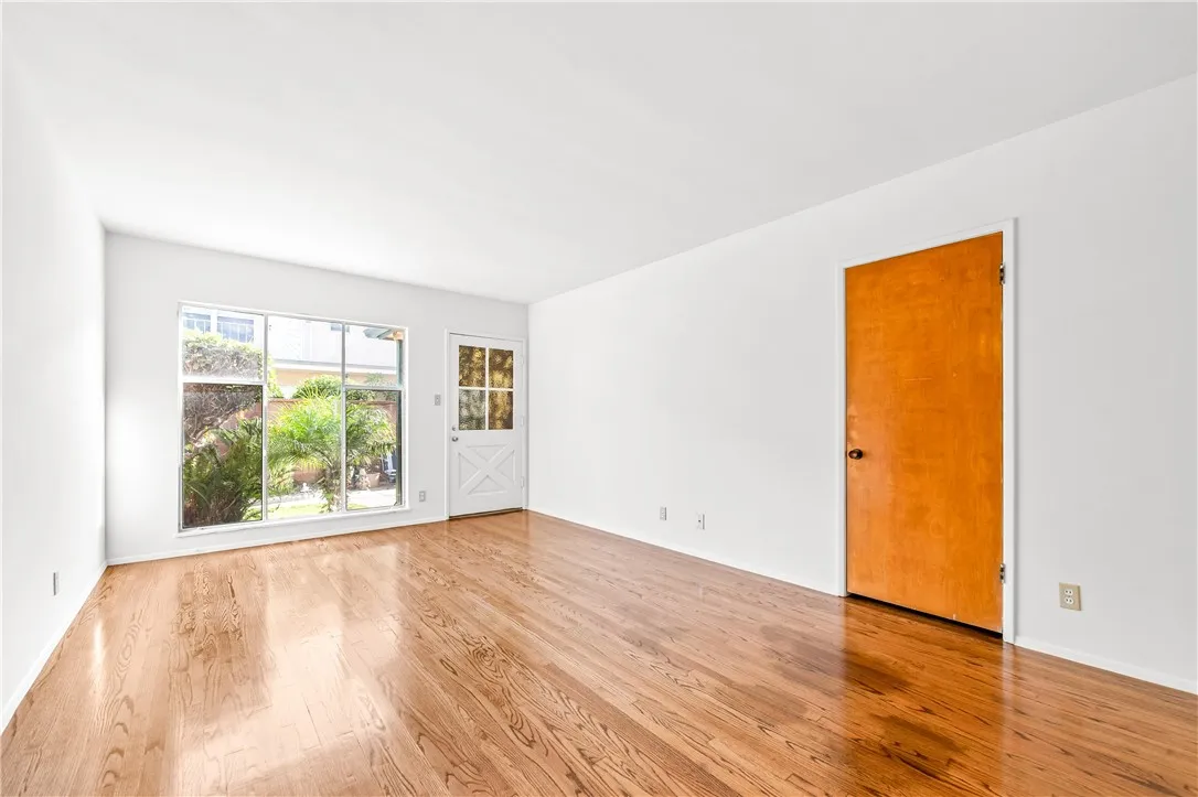 Long Beach, CA 90802