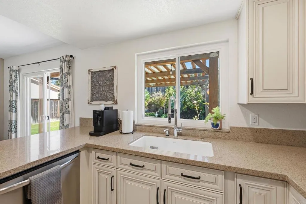 https://cdn.realtyfeed.com/cdn/127/306582512/00119af4af4bef76c759c5a3936d4d71.webp