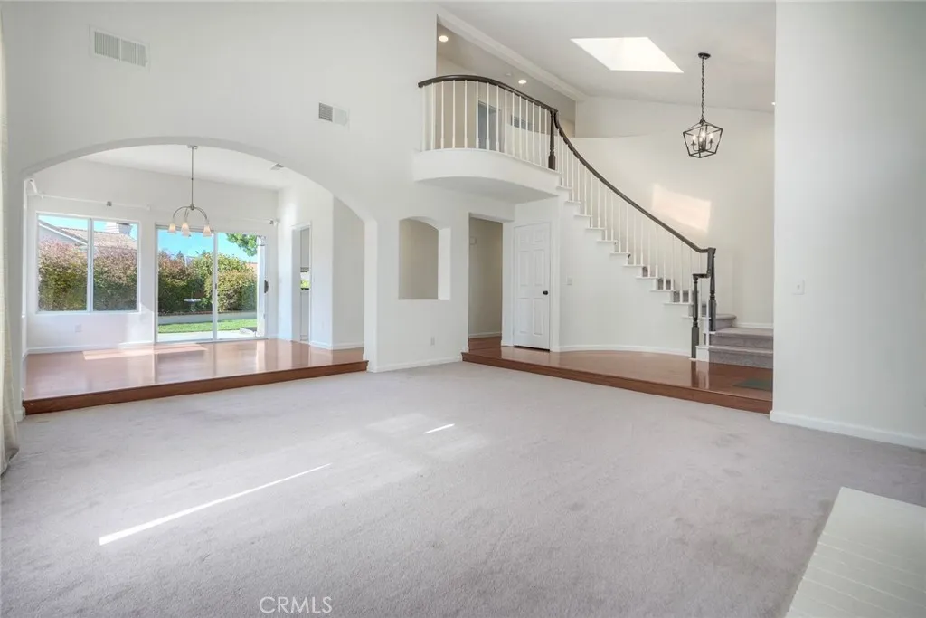 https://cdn.realtyfeed.com/cdn/127/306582579/de68f54a5acf495a8b73ac5107b42792.webp