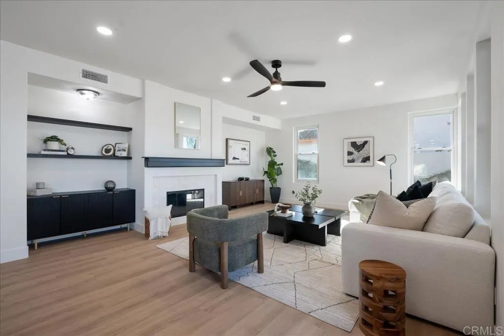 https://cdn.realtyfeed.com/cdn/127/306582734/98d46b9f5335c40587ad888a492b4f92.webp