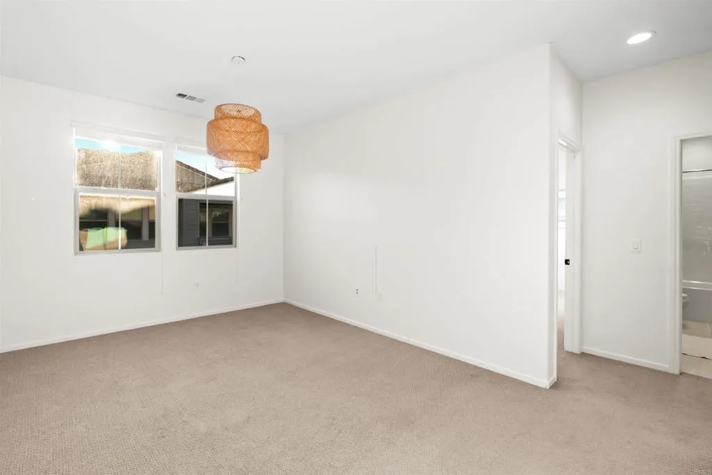 https://cdn.realtyfeed.com/cdn/127/306582759/5eb3272abbc1280beda973fb66c113bd.webp