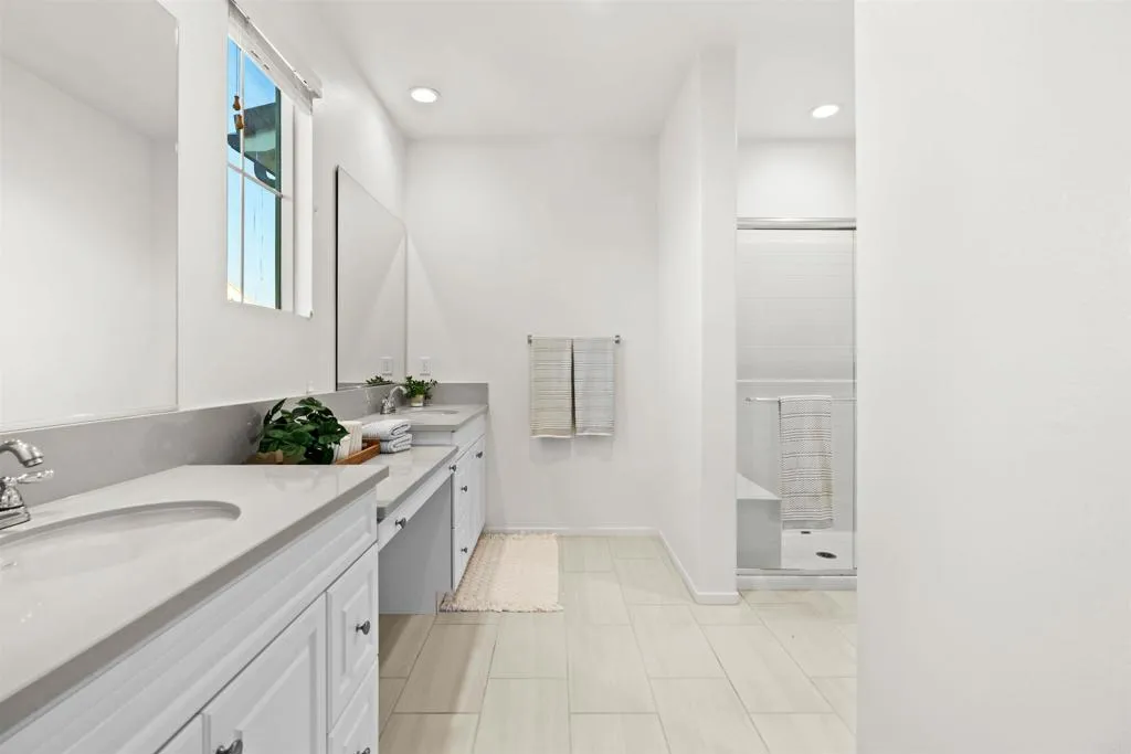 https://cdn.realtyfeed.com/cdn/127/306582759/74b71f65b496bd9240fc5fe70b210b93.webp