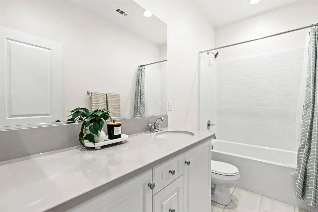 https://cdn.realtyfeed.com/cdn/127/306582759/cf3f294c204f9319d1407f40ee1bac1e.webp