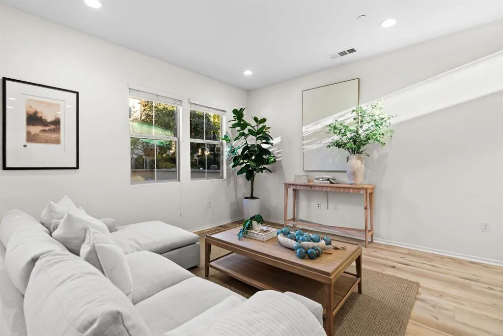 https://cdn.realtyfeed.com/cdn/127/306582759/d0d0041a196a358ba0d3018e55fda249.webp