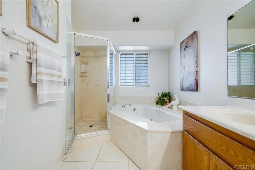 https://cdn.realtyfeed.com/cdn/127/306582816/236585ad9e759bd9219bb607f68f9f6f.webp