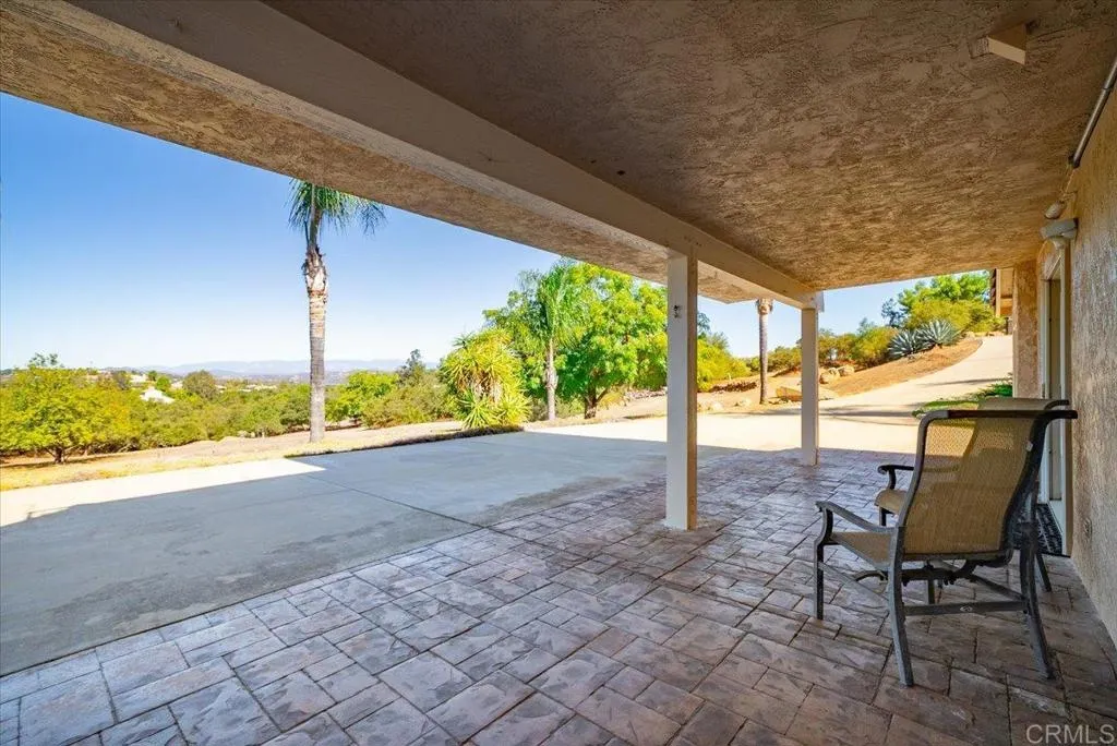 https://cdn.realtyfeed.com/cdn/127/306582816/2d0ac55d98798d9cc701004975045cec.webp
