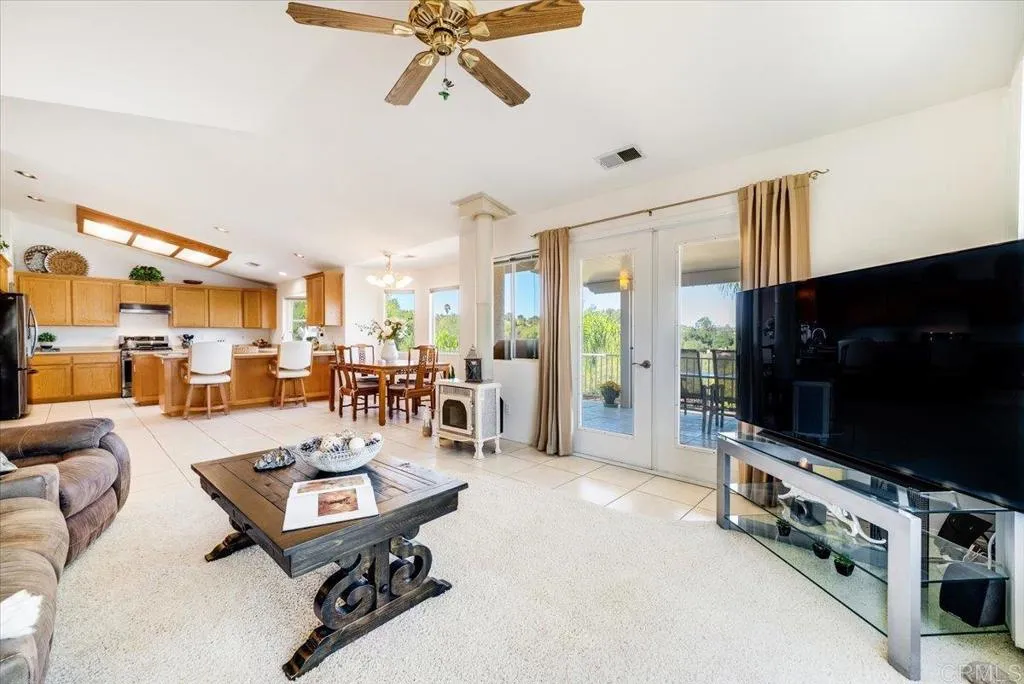 https://cdn.realtyfeed.com/cdn/127/306582816/814671eabf912debc7273f308073d138.webp
