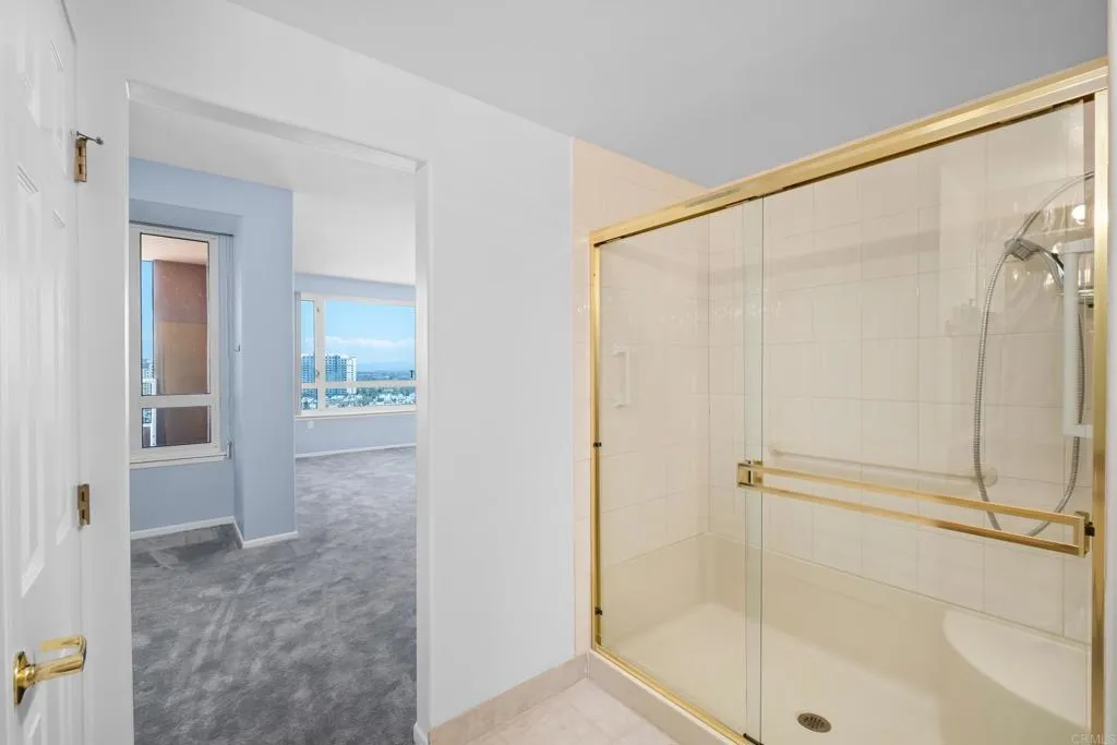 https://cdn.realtyfeed.com/cdn/127/306582822/774af165172d7ecae58a83888bce1516.webp