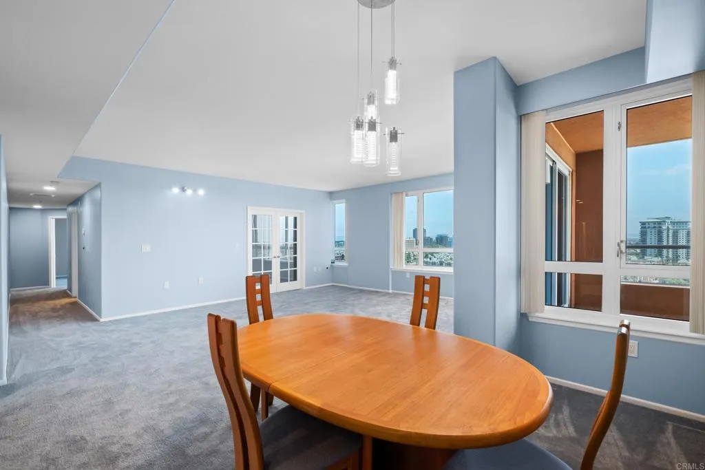 https://cdn.realtyfeed.com/cdn/127/306582822/8eb715e6d4c12d1729f130f0242d6751.webp