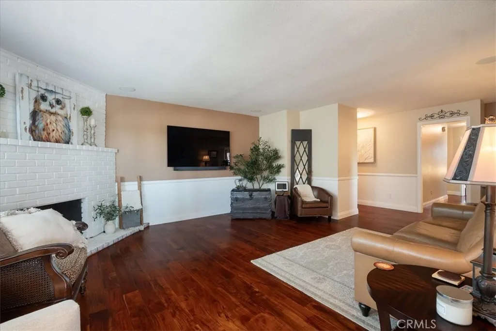 https://cdn.realtyfeed.com/cdn/127/306582856/9289ace4d194f5be7c50a640b9e52028.webp