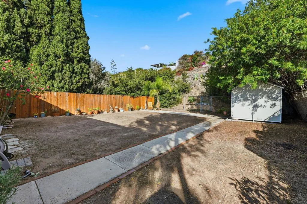 https://cdn.realtyfeed.com/cdn/127/306582861/17dcfc691f570a2e639bd027d60cb8c5.webp