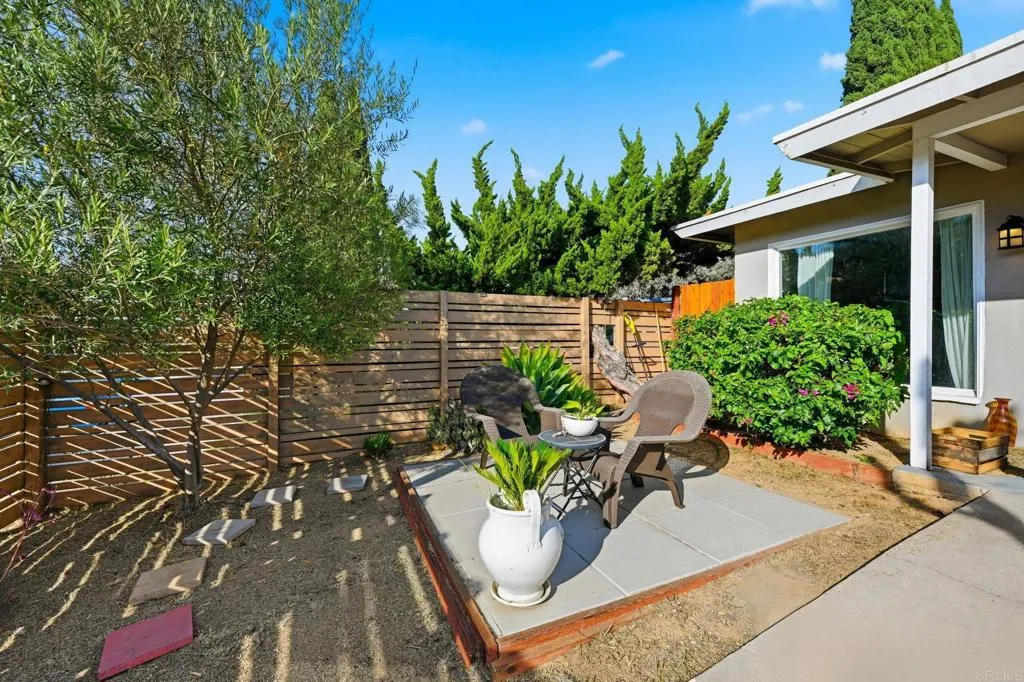 https://cdn.realtyfeed.com/cdn/127/306582861/1a306caa0acbe77b398877777ac22b49.webp