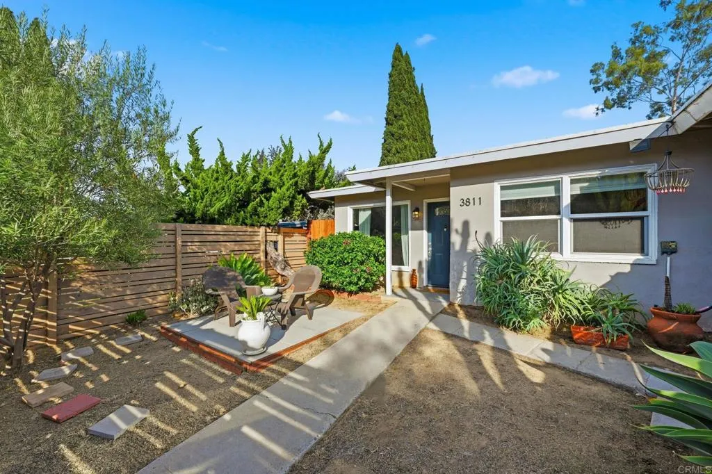 https://cdn.realtyfeed.com/cdn/127/306582861/39a0fe3641d1d167bd5c5ce159740ad1.webp