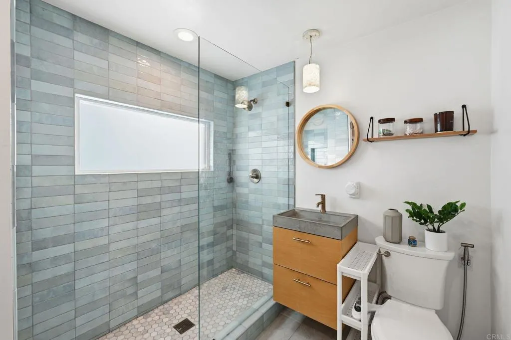 https://cdn.realtyfeed.com/cdn/127/306582861/660a16d68c9069381fc1174738d21ebd.webp