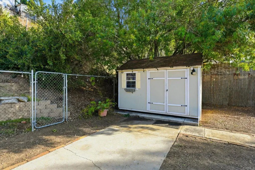 https://cdn.realtyfeed.com/cdn/127/306582861/cd137b4276d7f378f013b930de372339.webp