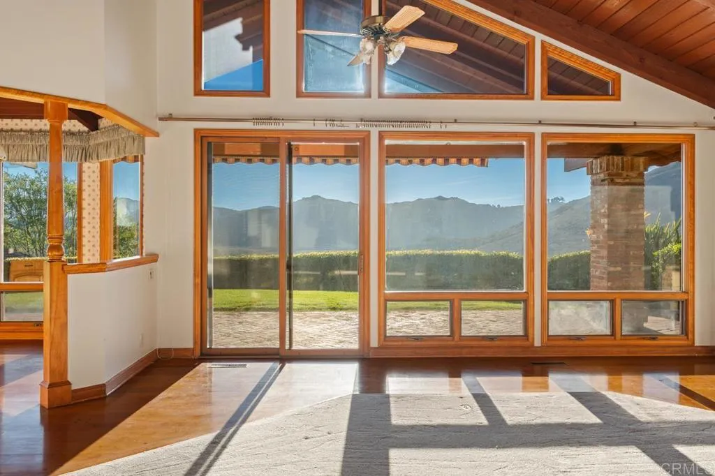 https://cdn.realtyfeed.com/cdn/127/306582890/5791eb550905942fbfe28037303a7a3f.webp