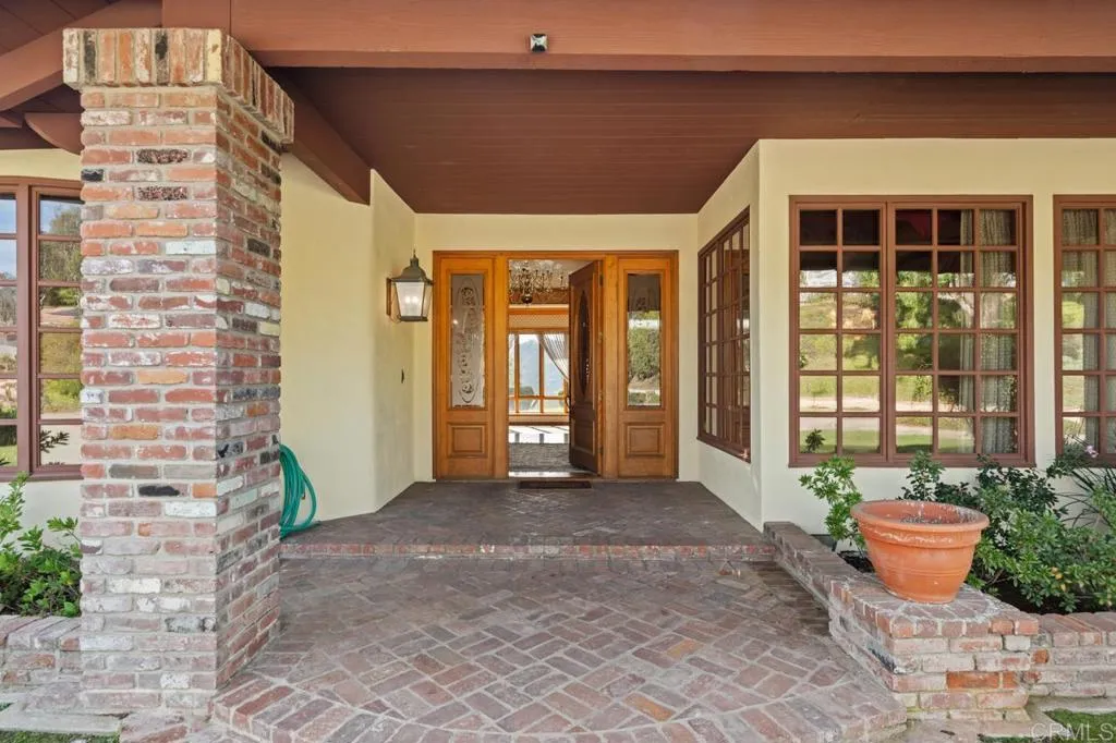https://cdn.realtyfeed.com/cdn/127/306582890/87fc68b572c69dac8b57a6c661847de4.webp