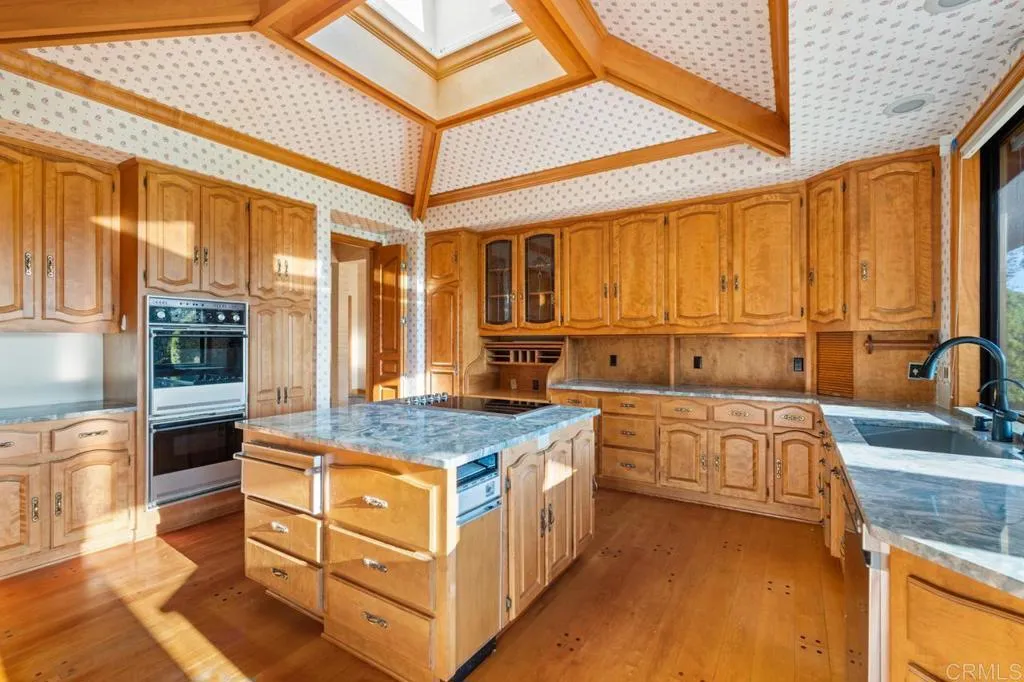 https://cdn.realtyfeed.com/cdn/127/306582890/b962924e8117357ba3f1f662b0c4766d.webp