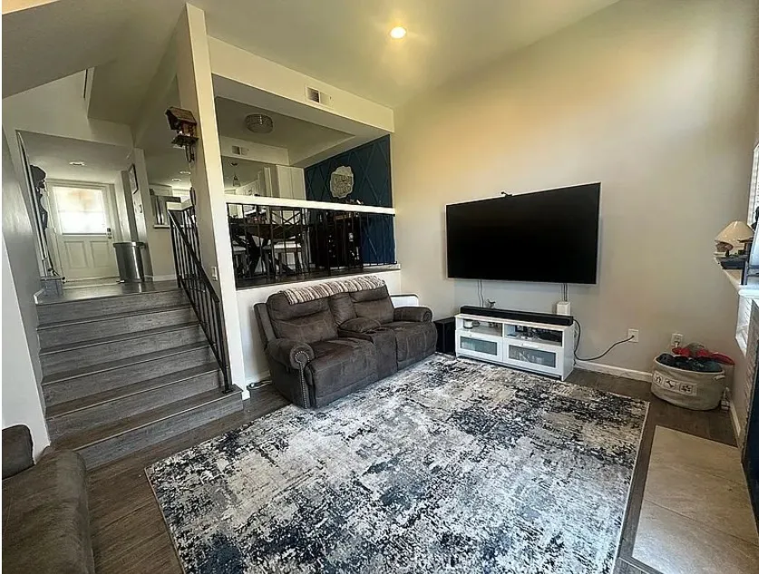 https://cdn.realtyfeed.com/cdn/127/306582944/08280165b9cd9886c41d9c224e02c9ca.webp