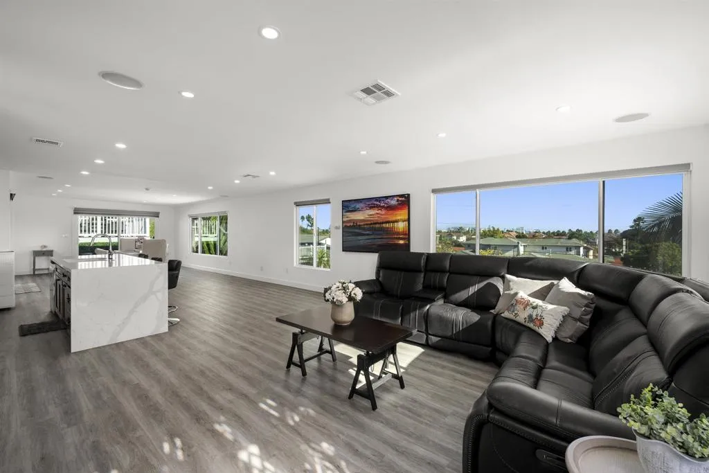 https://cdn.realtyfeed.com/cdn/127/306582951/5c58a2de490a2a91842759a8249102ee.webp