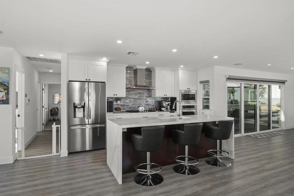 https://cdn.realtyfeed.com/cdn/127/306582951/64216f97990fdd6bc9bd94739e496169.webp