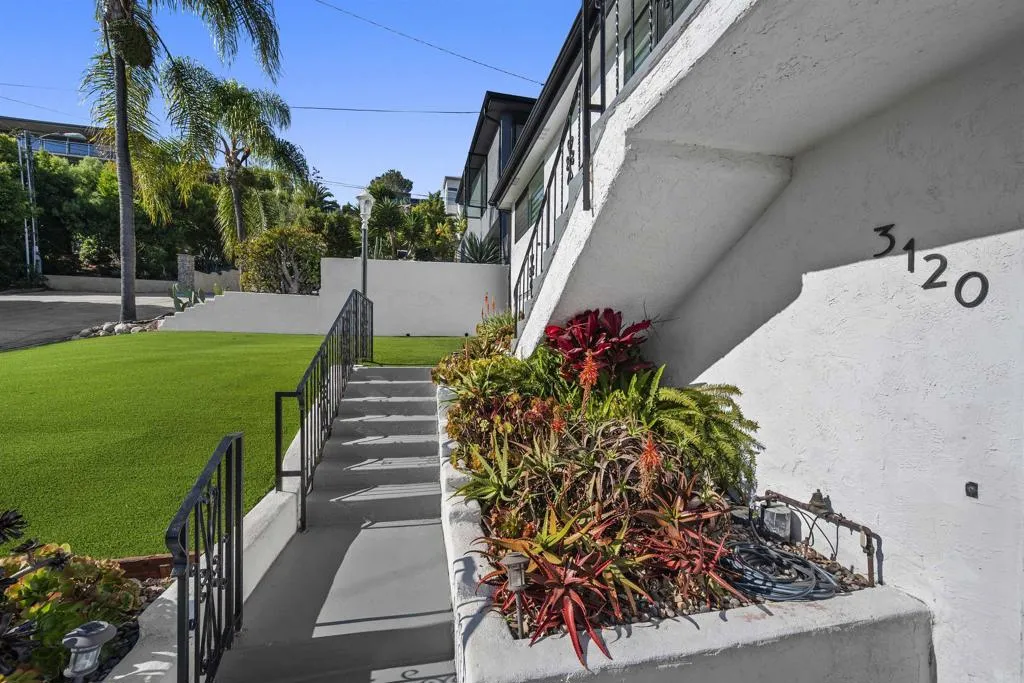 https://cdn.realtyfeed.com/cdn/127/306582951/8147032b63aec8e27f9171fb13e062a5.webp
