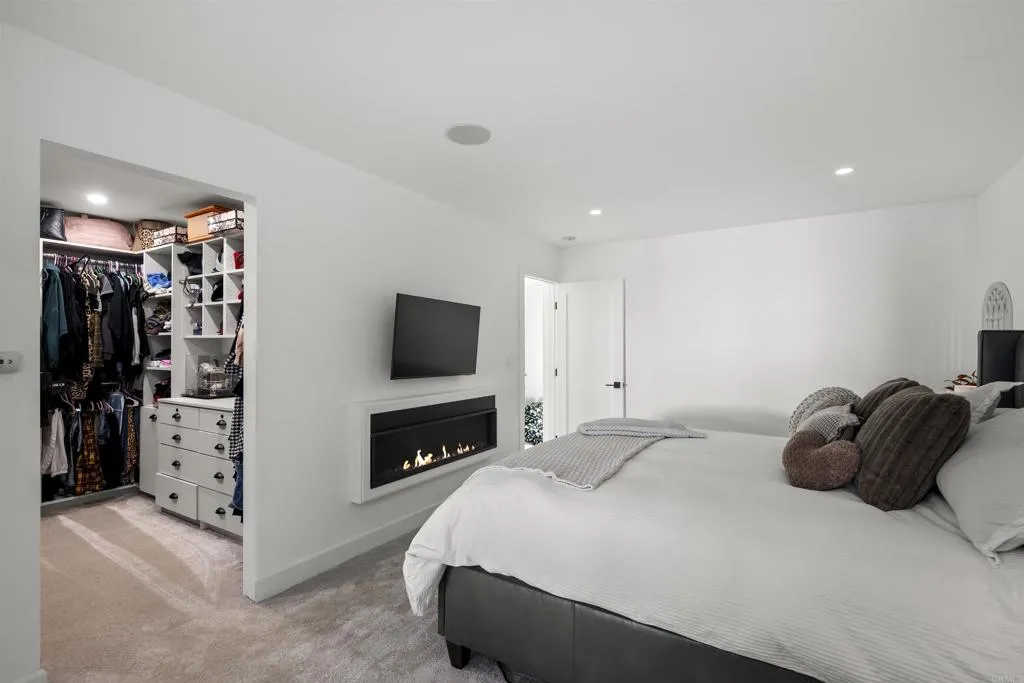 https://cdn.realtyfeed.com/cdn/127/306582951/9c74bdca7f2935948af8d6d0526d0242.webp