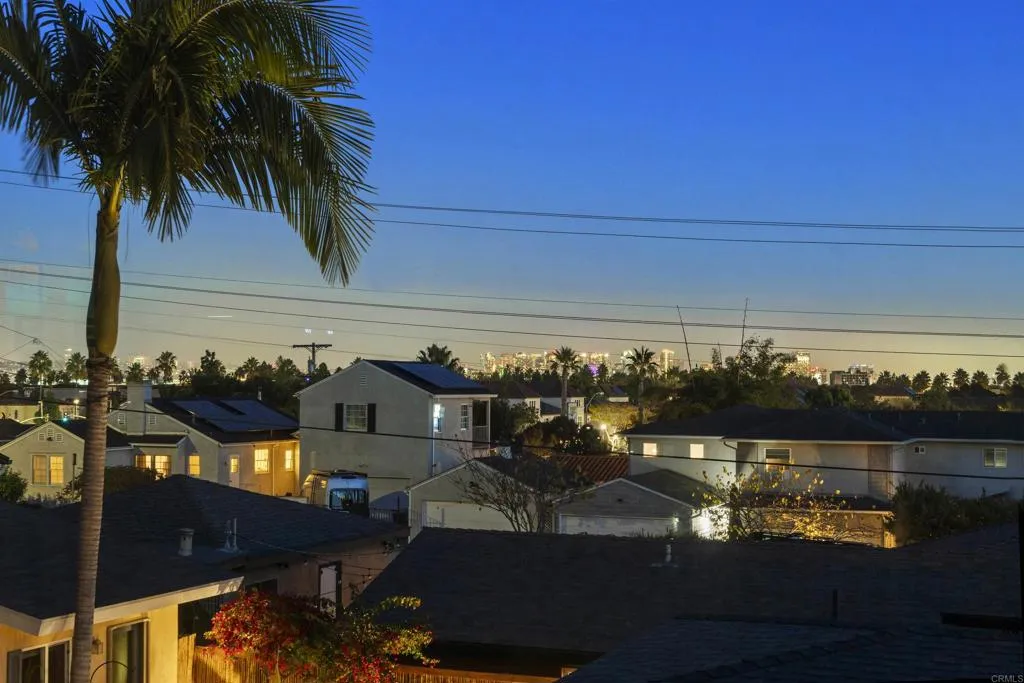 https://cdn.realtyfeed.com/cdn/127/306582951/a733e570efc3341597f31348f702f7b2.webp