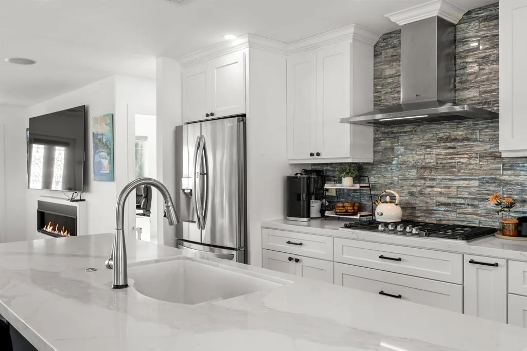https://cdn.realtyfeed.com/cdn/127/306582951/b199ea86134143c09007d1f656dc279a.webp