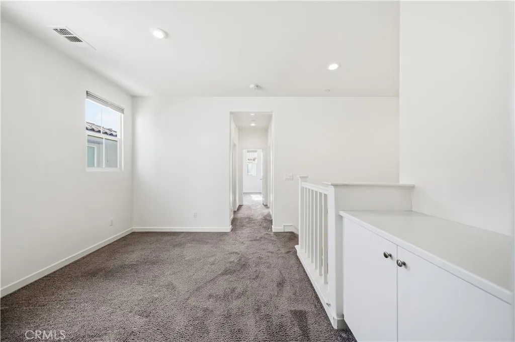 https://cdn.realtyfeed.com/cdn/127/306582992/91cfb69c163593609d7462094a339e14.webp