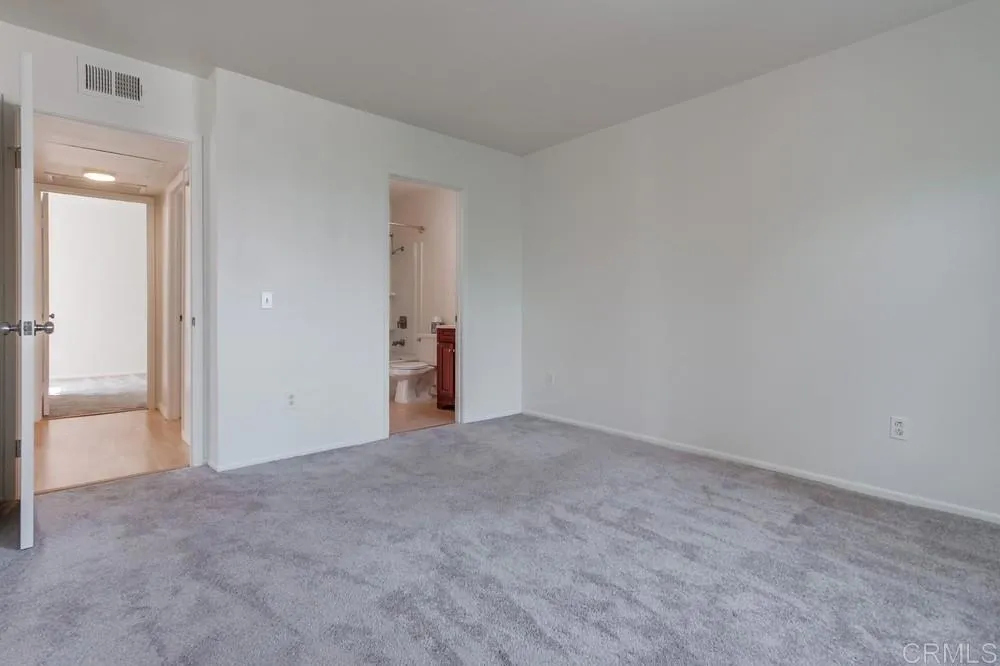 Photo #31: PTP2508379 Listing: Photo #31