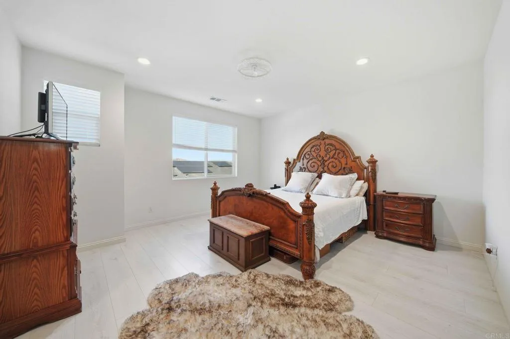 https://cdn.realtyfeed.com/cdn/127/306583069/9979711b5b7238c1f7f7046c479f88c0.webp